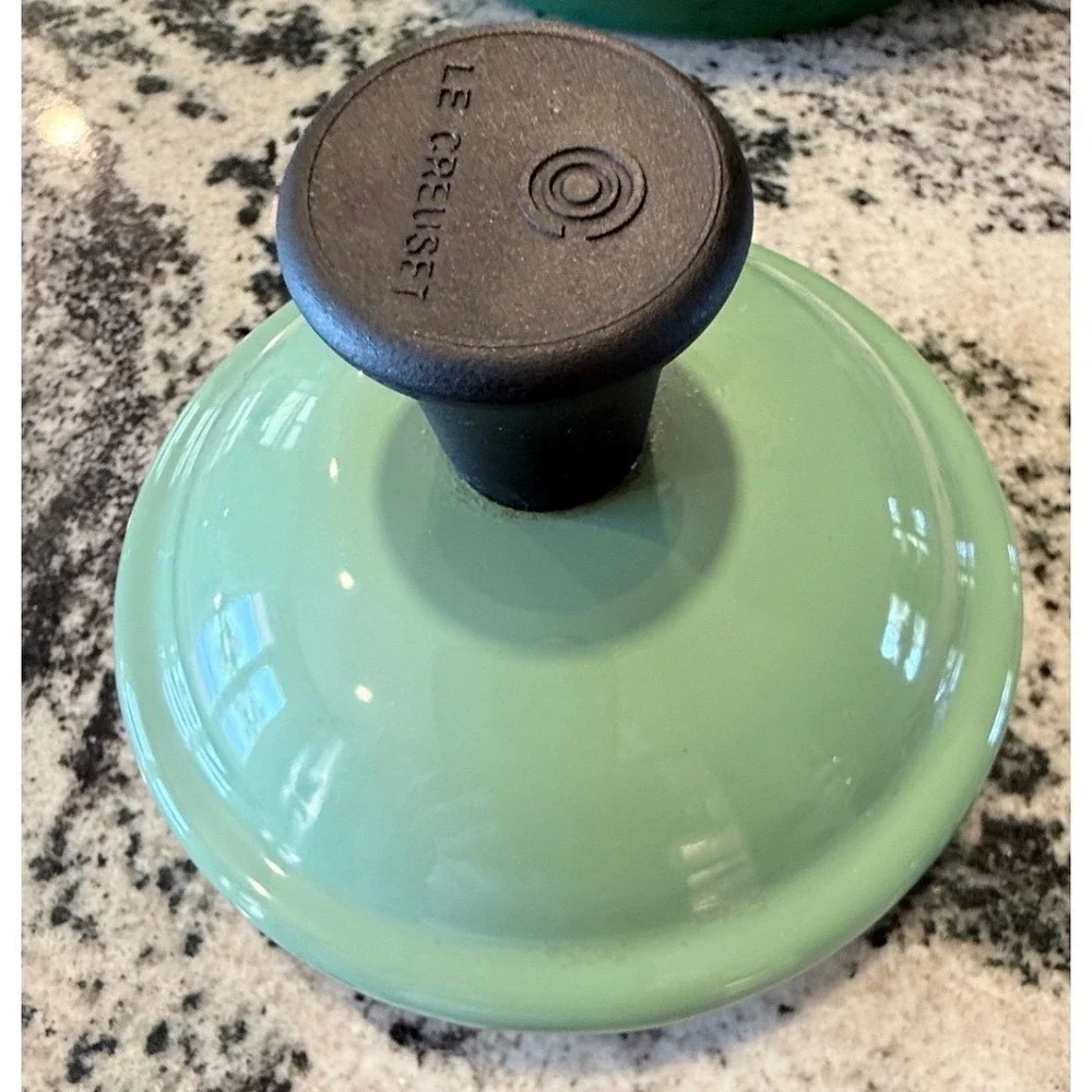 Le Creuset Whistling Tea Kettle Green Enamel on Steel‎ Classic 1.7 Qt Q3101-17